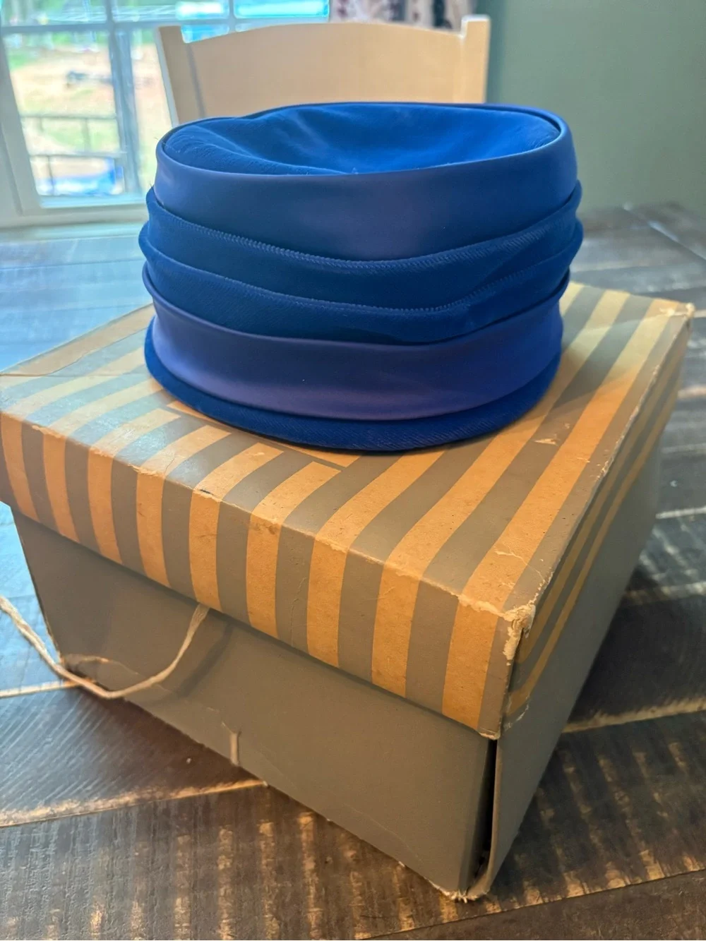 Vintage Women's Structured Navy Blue Pillbox Hat Elegant Velvet & Satin Fabric
